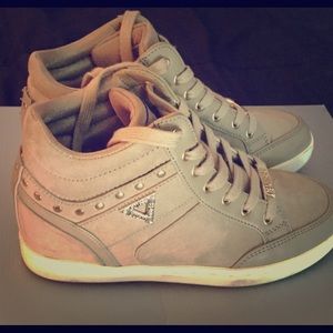 💕Guess Sneakers  💕